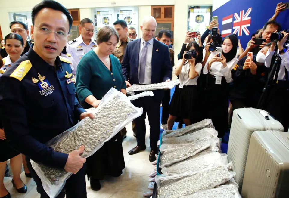Daily Times Online กรมศุลกากรจับมือสำนักงานอาชญากรรมแห่งชาติ สหราชอาณาจักร ยกระดับความร่วมมือไทย–สหราชอาณาจักร เพิ่มความเข้มงวดปราบปรามผู้ลักลอบส่งออกกัญชาผิดกฎหมาย