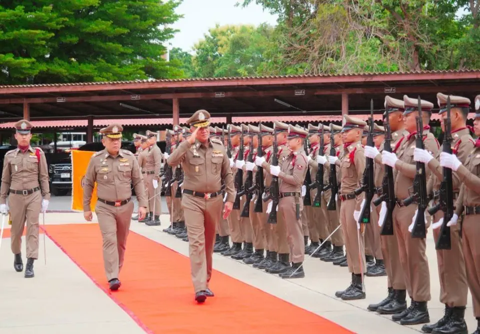 Daily Times Online ผบช.ภ.1"ตรวจเยี่ยมตำรวจภูธรลพบุรี"พร้อมมอบนโยบายของรัฐบาล ข้อสั่งการของนายกรัฐมนตรี และ ผบ.ตร.โดยเคร่งครัด