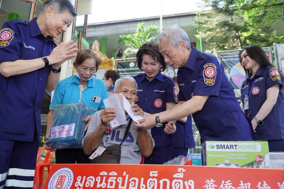Daily Times Online มูลนิธิป่อเต็กตึ๊ง จับมือมูลนิธิฯ / สมาคมจีนฯ ต่างๆ รุดบรรเทาทุกข์ผู้ประสบอัคคีภัย ลงพื้นที่มอบเงินและเครื่องอุปโภคบริโภค ช่วยเหลือเยียวยาพร้อมส่งต่อกำลังใจให้ผู้ประสบภัยบริเวณชุมชนมักกะสัน