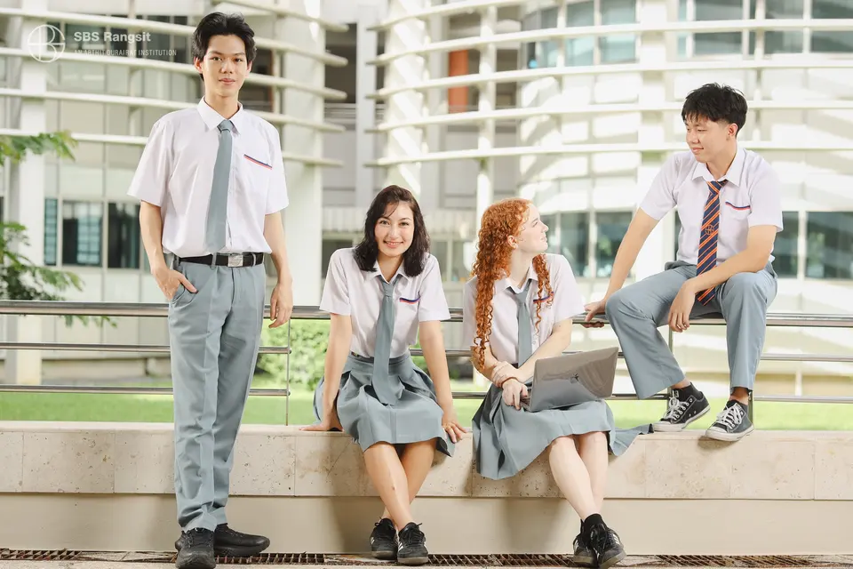 การศึกษาที่ตอบโจทย์อนาคตสู่การเป็นพลเมืองโลก SBS Rangsit เปิดตัวรูปแบบการศึกษานานาชาติสองภาษา ที่ออกแบบเพื่ออนาคตจริงของเด็กไทย